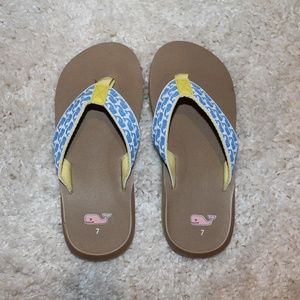 VINEYARD VINES WHALE FLIP FLOPS